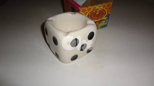 two dice like ashtray 8*8*8 cm one new in box