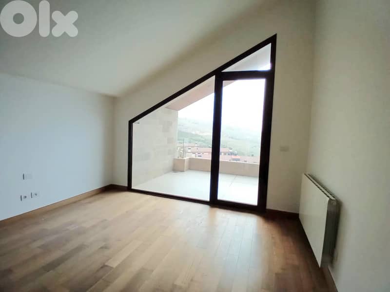 Chalet for sale in Faqra 7