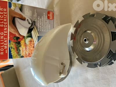 EMSON Rolling Slicer and Meat Tenderizer