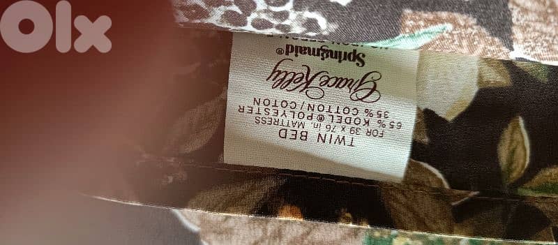 bed sheet made in usa. could be used as tableclith too 2
