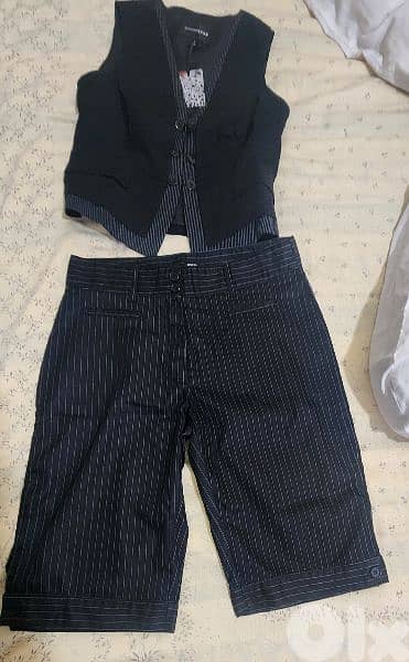 JENSEN woman bermuda short and gilet set 36 38شورت