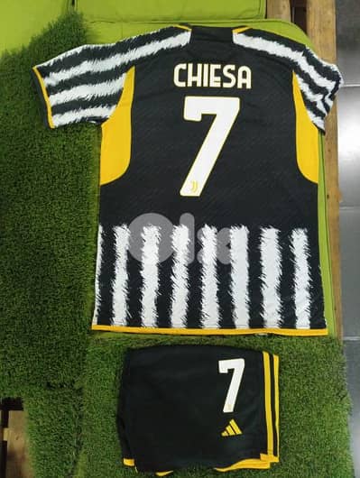 Juventus Chiesa Football Shirt & Short(Made in Thailand)