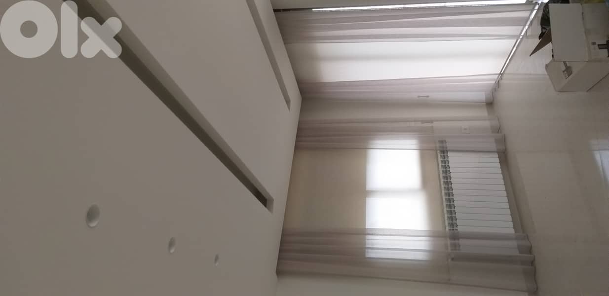 برادي أقمشة وستائر رول سان سكرين وديو بلاك أوت 1