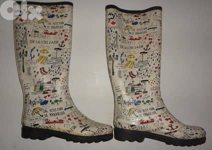 Faux pas paris rain boot still as new size 36