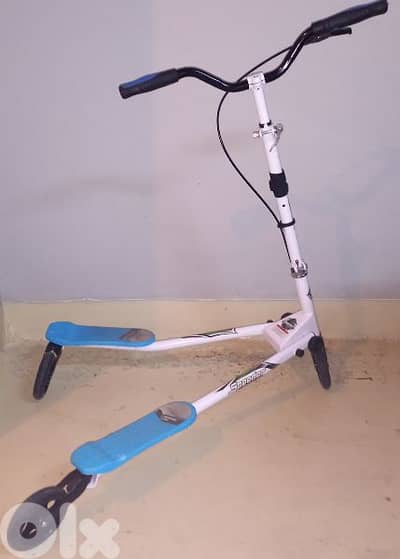Bleu Scooter Speeder New (Not Used)