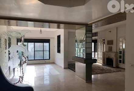 400SQ IN ADMA SUPER PRIME LOCATION SPACIOUS , AD-157