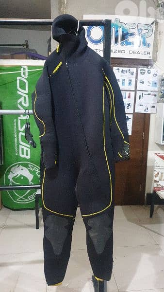 5mm 185 $ tribord france xl , xxl , xxxl