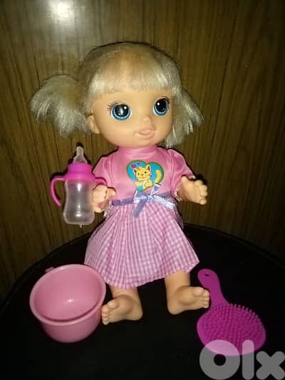 BABY ALIVE Girl Still Good Hasbro toy +Water bottle +Hair brush+Cup=22