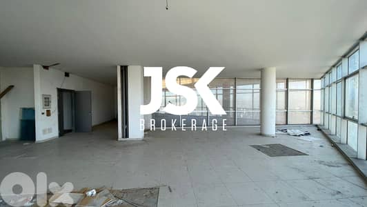 L14346-An Open Space Shop for Rent In Mansourieh