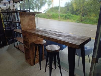 Bar with chairs. بار خشب سويدي مع كرستين