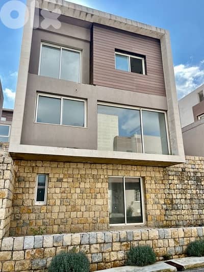 350sqm fully Detached villa in Kornet el Hamra