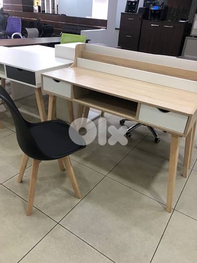 office desk  f1