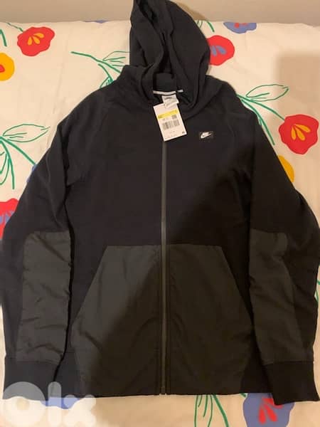 Nike sweater 1