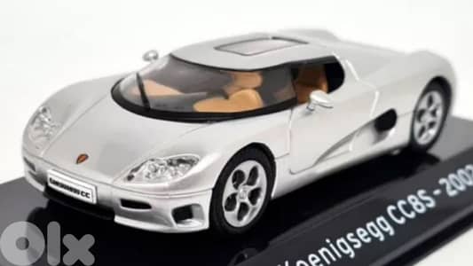 Koenigsegg CC8S (2002) diecast car model 1;43.