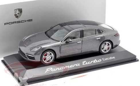 Porsche Panamera Turbo diecast car model 1;43.