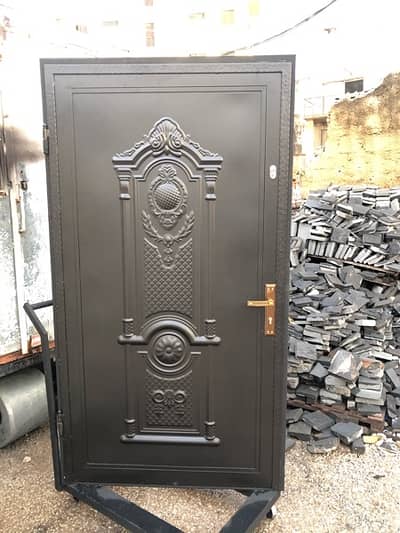 تصنيع و تركيب ابواب حديد حدادة افرنجية على انواعها