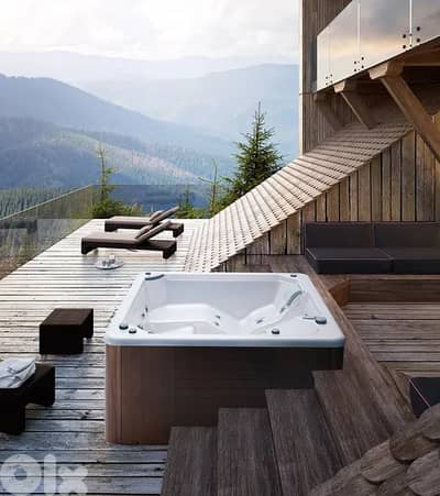 Jacuzzi - USED TWICE - Hot Tub My Spa 195 -