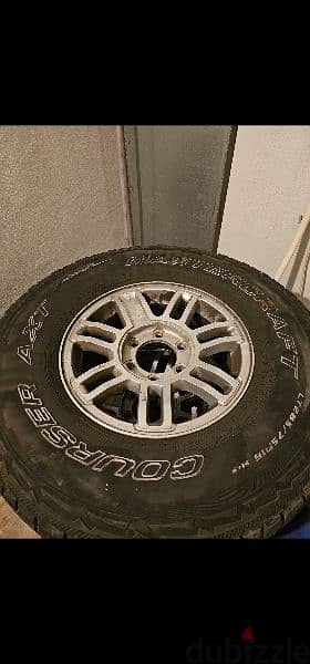 Hummer h3T original rims OEM with tires