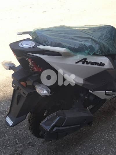 Suzuki Avenis 125cc 0klm dealer warranty injection led CBS