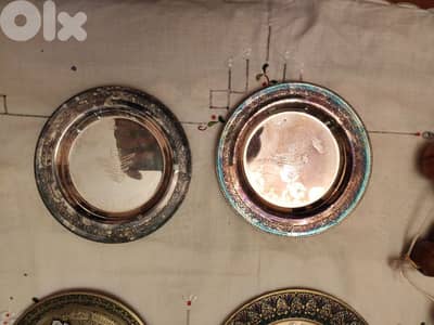 Souvenir plates