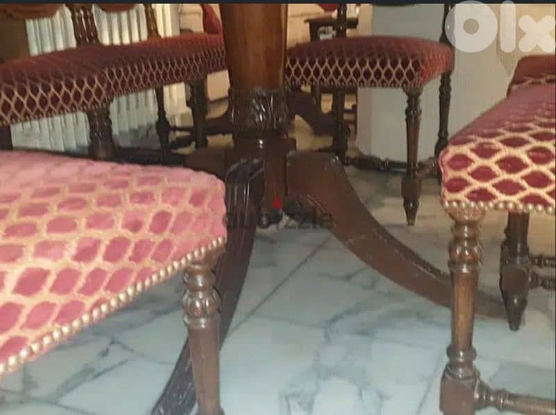 full precious&unique dining table with 8 chairs 2