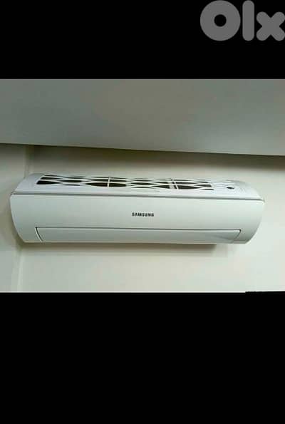 AC samsung triangle 9000 btu like new