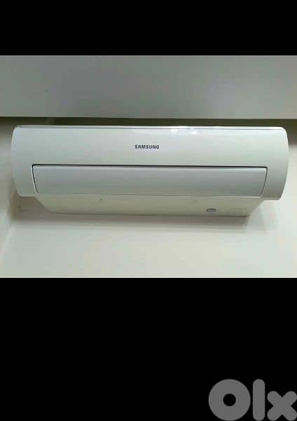 AC samsung triangle 9000 btu like new 1