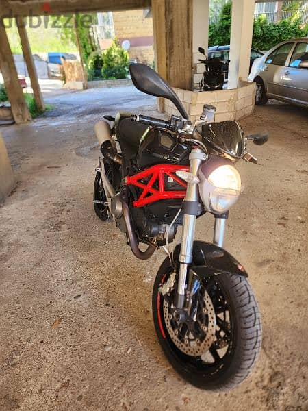 monster 1100cc 3