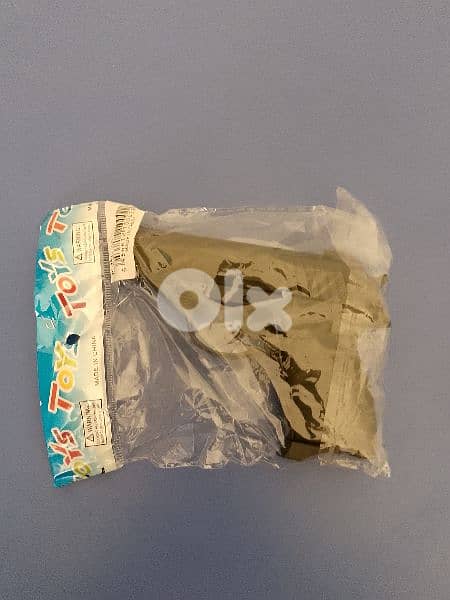 فرد بلاستيك للبيع خرز لعبة بعدو جديد حجم صغير السعر 250,000L. L 3