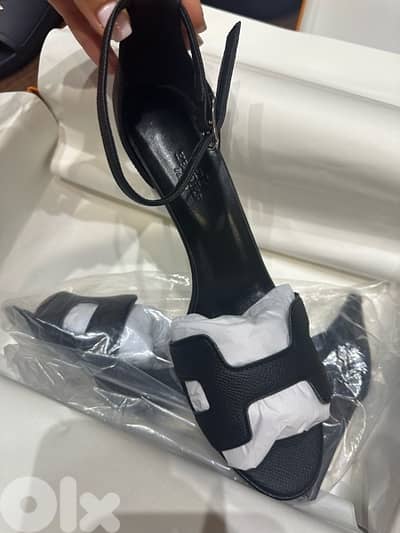 black hermes heels size 40-41 MASTER QUALITY