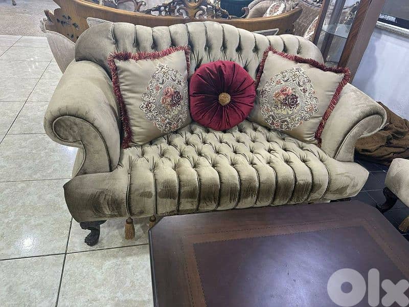طقم كنبايات مصري خشب زان مع طاولة 1