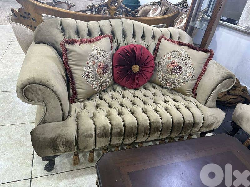 طقم كنبايات مصري خشب زان مع طاولة 2