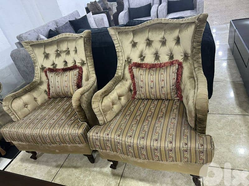 طقم كنبايات مصري خشب زان مع طاولة 4