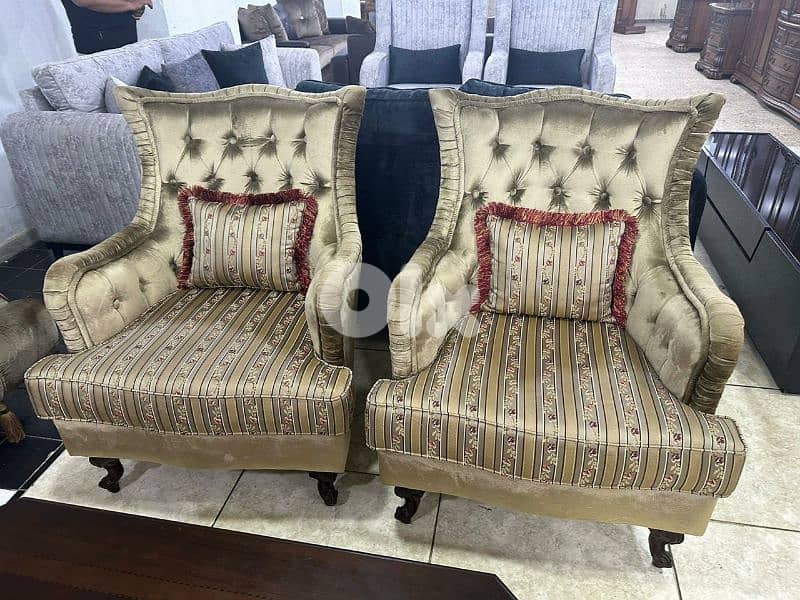 طقم كنبايات مصري خشب زان مع طاولة 5