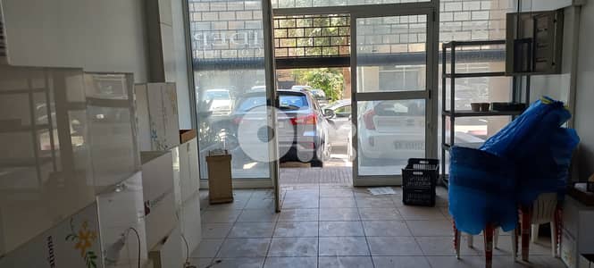 Shop with 3 Floors in Jal el Dib for sale محل تجاري 3 طوابق