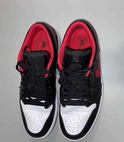 Jordan Low Barely used 44