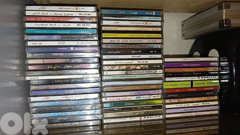 CDs DVDs VHS Cassettes 6