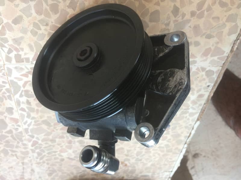 pump for Mercedes C300/2009 2