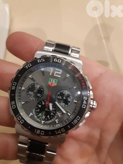 New 6 Tag watches Heuer
