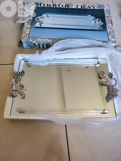 Serving tray