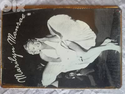Marilyn Monroe  famous photo on tin plate size 20*30