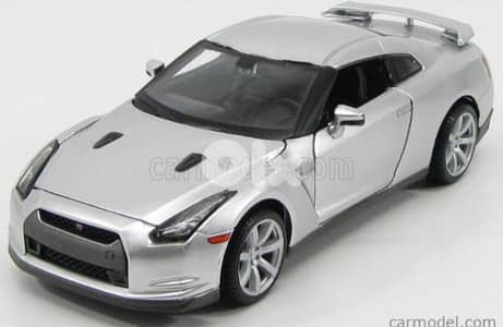 Nissan Skyline GT-R (2009) diecast car model 1:24