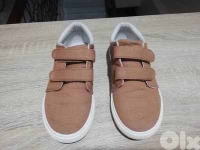Okaidi brown shoes