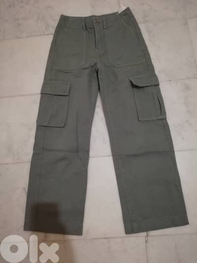 Pull and bear Green military pants