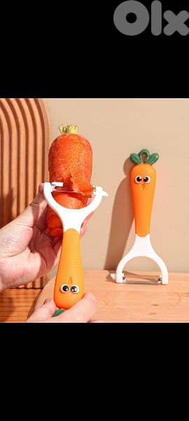 funny carrot shape peeler