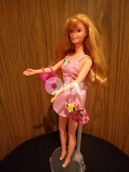 SWEET MOMENTS Barbie Special Edition Mattel 96 Rare gone Great doll=35 5