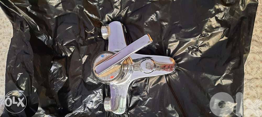 Luxury douche faucet. حنفية دوش حديد ثقيل ايطالي 1