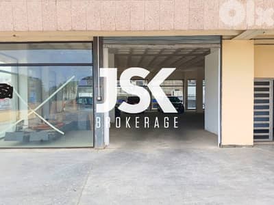 L15632-An Open Space Showroom for Rent In Dora.