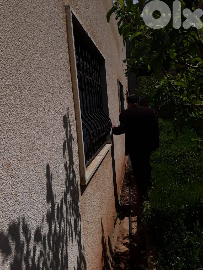 Building for sale in Tarchich + 2 floors Land بناية للبيع في ترشيش+ارض 5