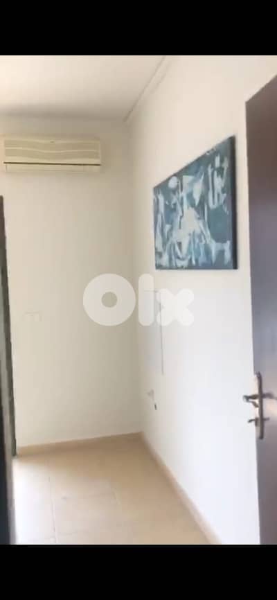 Office 150m for rent prime location in Jdeideh main upper road Rf#6368